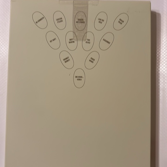 Kris By KYLIE COSMETICS - Picture 2 of 3